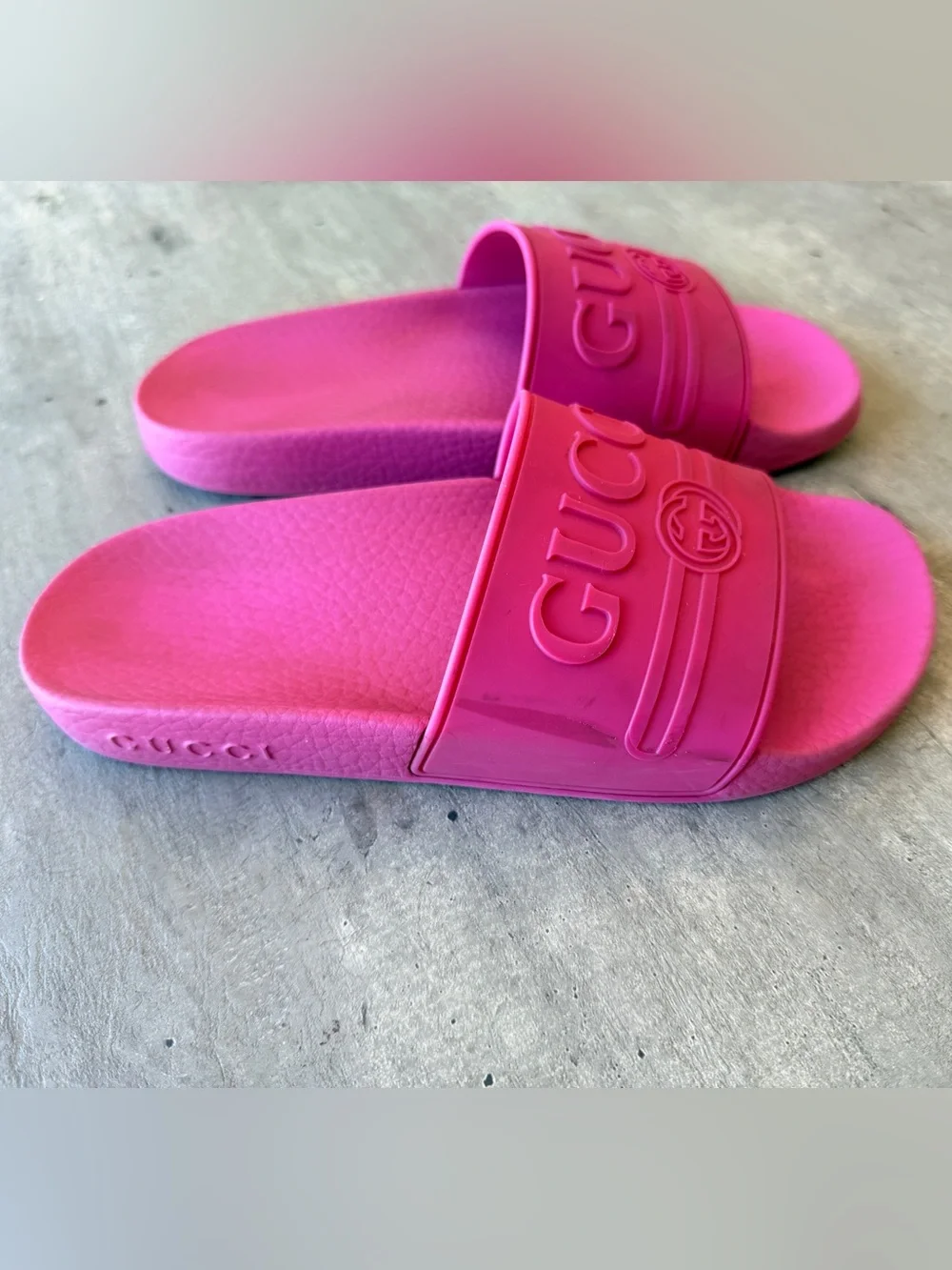 Gucci Hot Pink Rubber Logo Slide Sandals EU 35